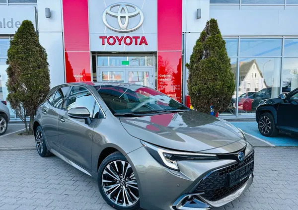 rumia Toyota Corolla cena 141990 przebieg: 5, rok produkcji 2024 z Rumia